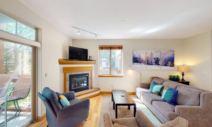 Willow Grove Condo | Mountain Condo by the River & Town w/Shared Hot Tub, Private Balcony, & WiFi