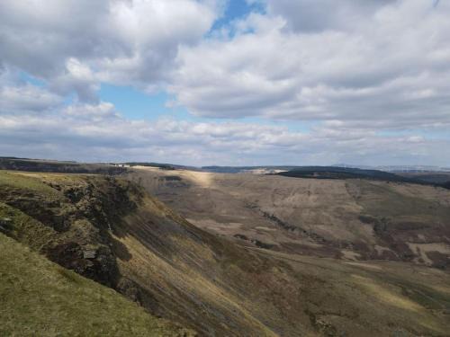 Port Talbot House | Mountain Escape - Cosy 2 bed house in Afan Valley