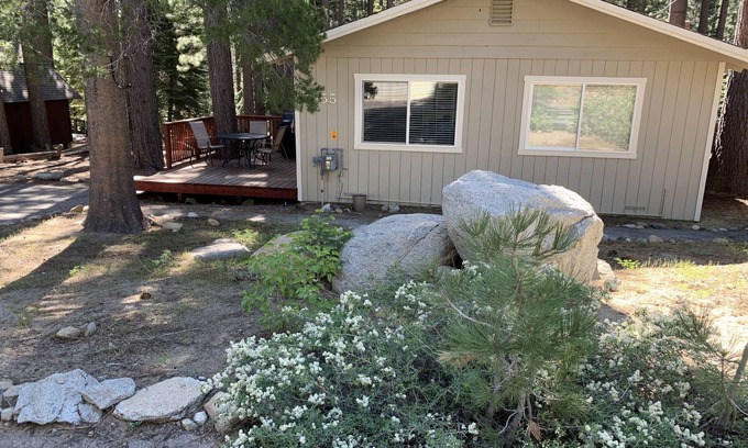 North Upper Truckee House | Mountain Home Retreat in South Lake Tahoe