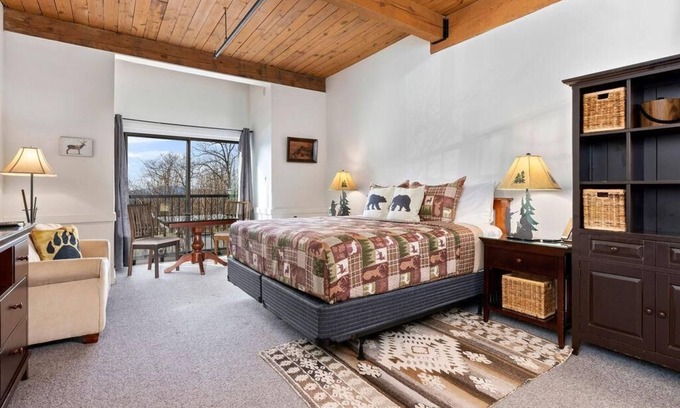 Wintergreen Condo | Mountain Inn Studio 94 with Wintergreen Advantage