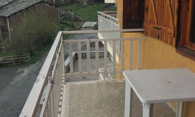 Paesana Apartment | Mountain rendezvous toward Pian Munè