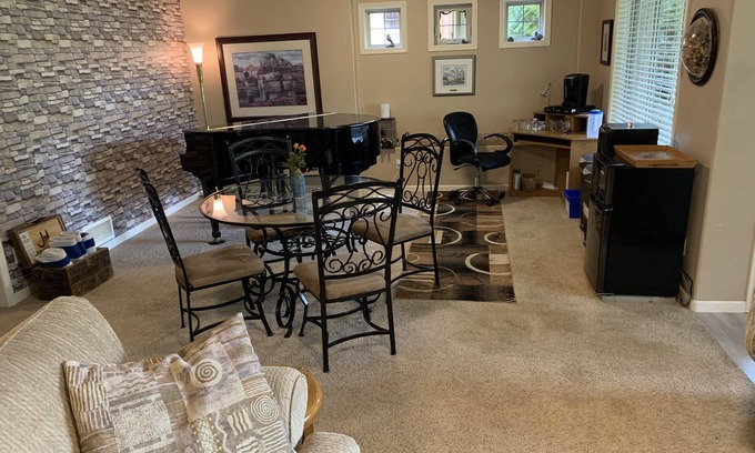 Okanagan-Similkameen House | Mountain view, beautiful walk out suite overlooking a park and creek. 3bedrooms.