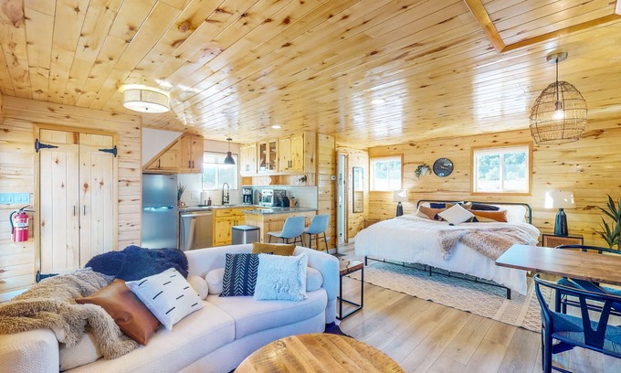 Salida Apartment | Mountain-View Cabin with Arkansas River Access - Firepit, Dog-Friendly