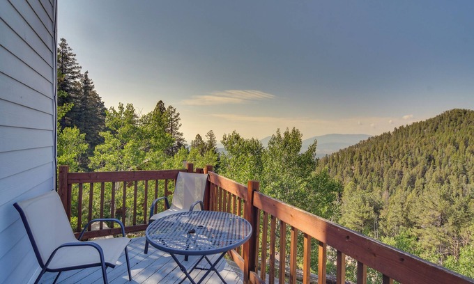 Kings Valley House | Mountain-View Conifer Gem Near Hiking & Fishing