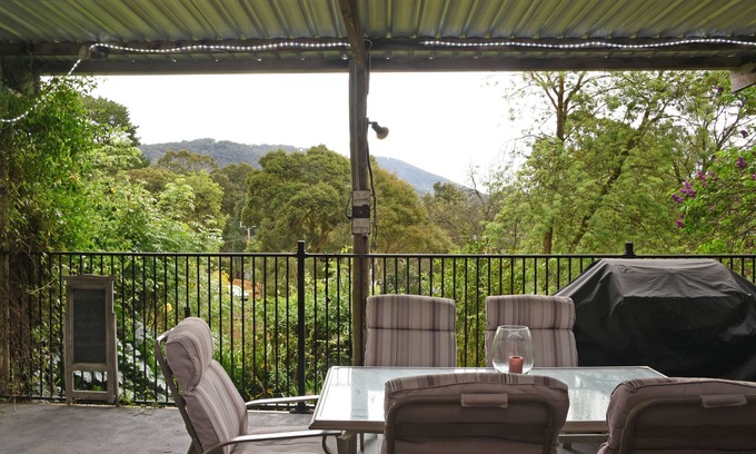 Mount Evelyn Apartment | Mountain View Retreat, self contained, private and pet friendly