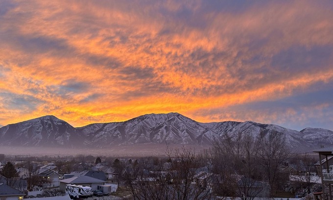 Payson House | Mountain View Retreat - Sleeps 20! Perfect for large gatherings