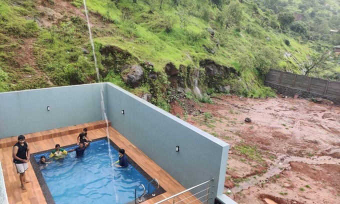 Lonavala House | Mountain View & Spacious 6-bedroom bungalow in Lonavala with Pool