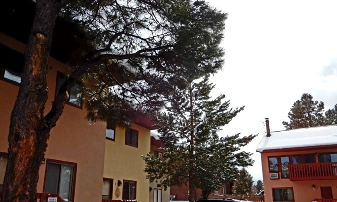 Pagosa Springs Condo | Mountain views, 30 minutes to Wolf Creek, close to restaurants, pubs and shops.