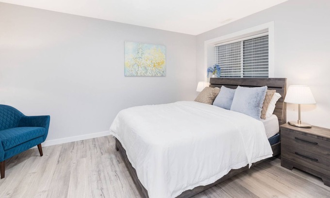 Sardis House | Mountain Views in an Exclusive Neighbourhood, Close to hot Springs/fishing Spots