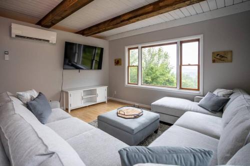 Bristol Hills House | Mountainview (Secluded Retreat)