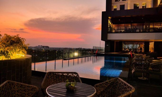 Surabaya Hotel | Movenpick Surabaya City