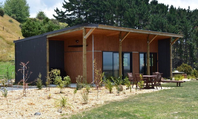 Waitakaruru Apartment | Moydrum Country Escape over looking the Firth of Thames