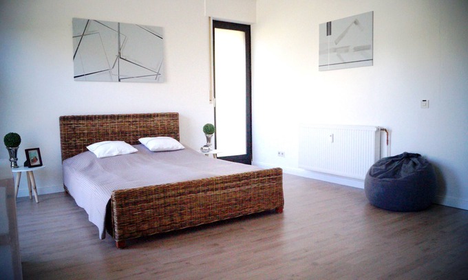 Edinghausen House | Mozart34 Holiday home at Westerberg close to the city & university
