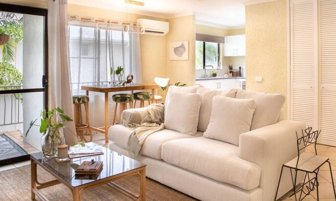 Port Douglas Apartment | Ms Rabbits Apartment in Paradise