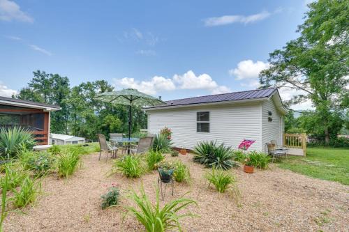 Banner Hill House | Mtn-View Cottage with Garden and Yard in Erwin!