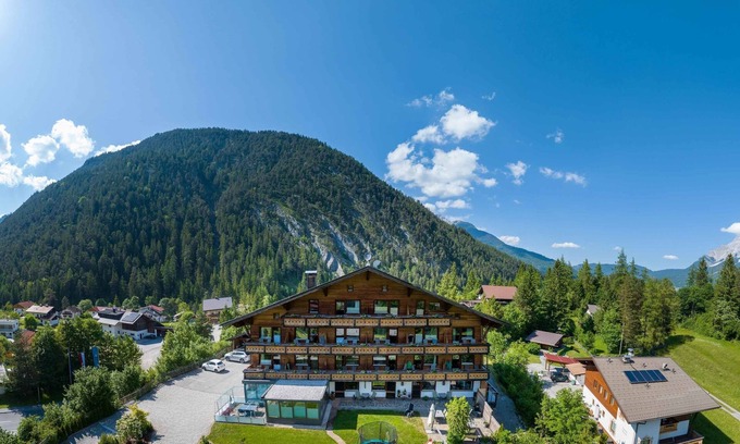 Biberwier Apartment | Multi-bed room for 3 guests with 26m² in Biberwier (183570)