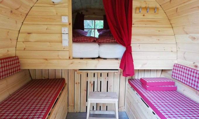 Nideggen Apartment | Multi-bed room for 4 guests with 8m² in Nideggen (272048)