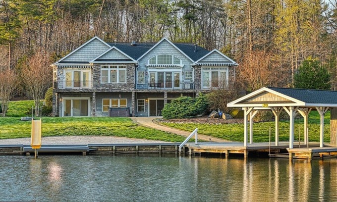 Bumpass House | Multi-family DREAM - LAKEFRONT w/private lagoon. Sleeps 20 w/TWO full kitchens