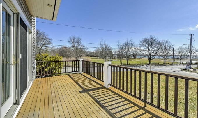 Marion Center House | Multi-Level Marion House Loft, Deck and Ocean Views