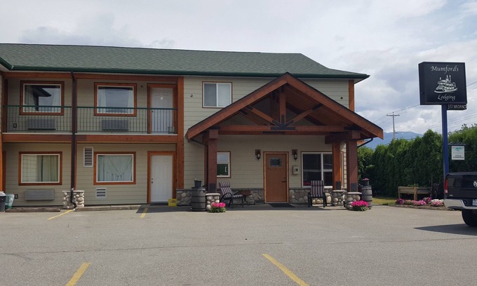 Terrace Hotel | Mumfords Lodging