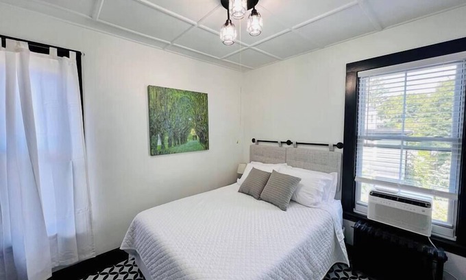 Munjoy Hill Apartment | Munjoy Hill 3 Bedroom