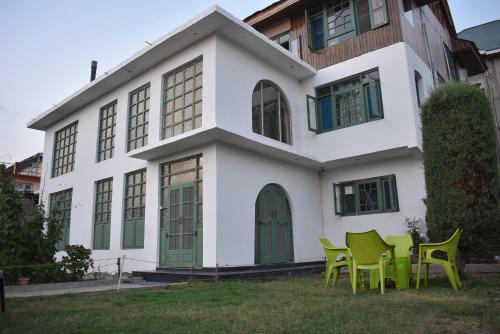 Nishat-Shalimar House | Musadiq Manzil