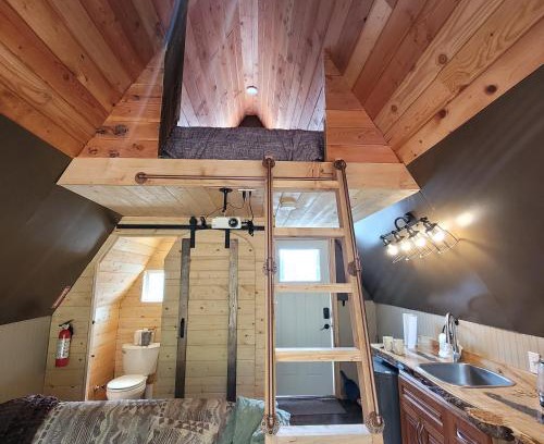 Brew Bay Ski Chalet | Mushroom theme cabin on 33 Acre Farm