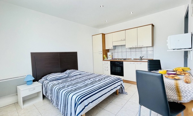Forges-les-Bains Apartment | Musset : Nice flat at 300 meters from the entrance of the thermal baths (Parking)