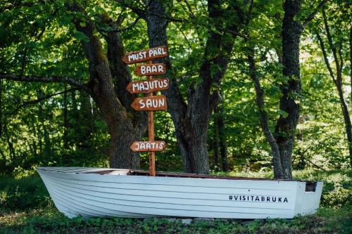 Abruka Apartment | Must Pärl Abrukas