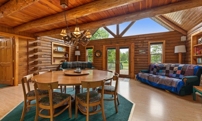 Pillager Cabin | MUST SEE! 4.5 acre, 5 cabins, sleeps up to 20!