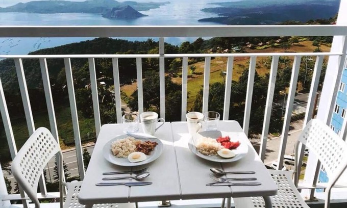 Silang Junction North Hotel | MVM Staycation, Tagaytay