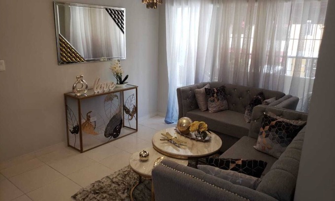 Pantoja Apartment | My beautiful apartment just 10 minutes from the American embassy