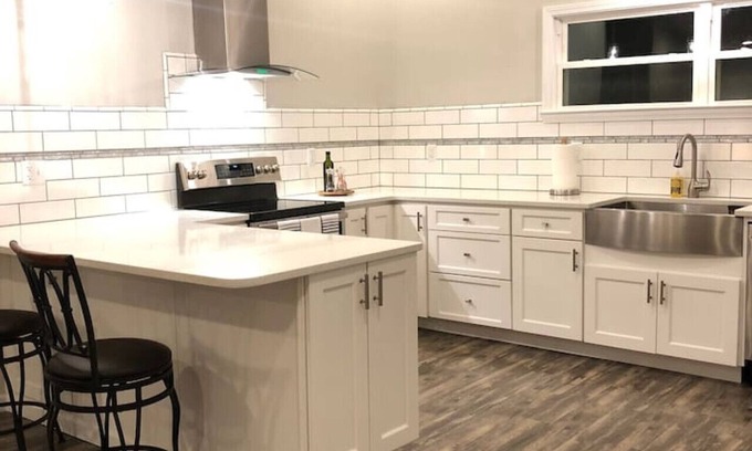 Mount Carmel Apartment | My Brother's Place in Mt Carmel