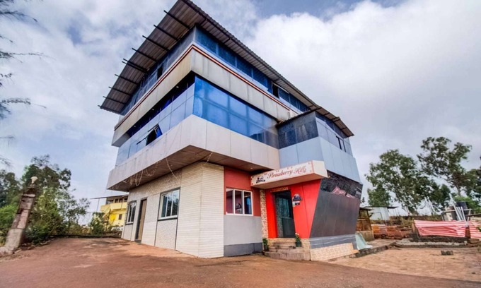 Medha Apartment | My Comfortable Home Stay, A Home Away from Home in the Land of Strawberry Farms.