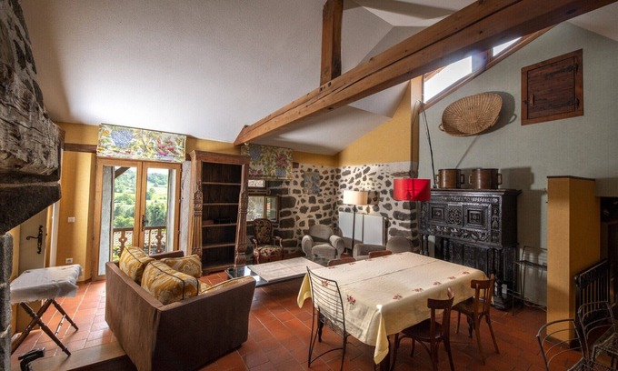Polignac Apartment | my home in cheyrac
