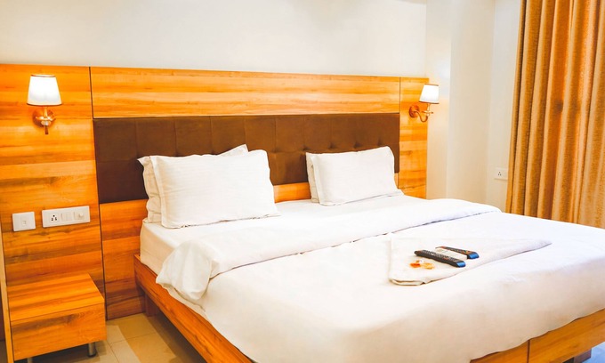 Dwarka Hotel | MY HOTEL