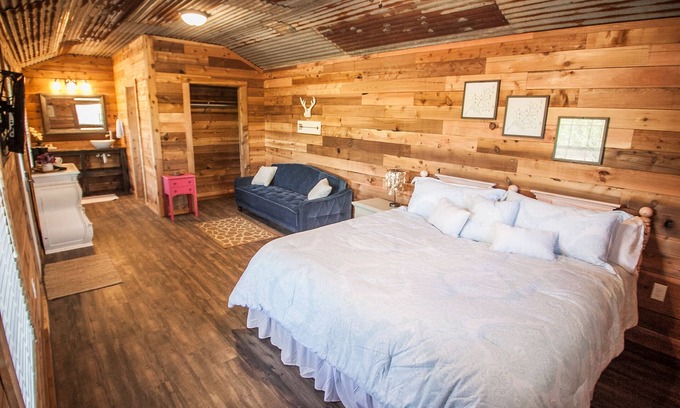 Driftwood Cabin | My Humble Abode - Cabins Onion Creek