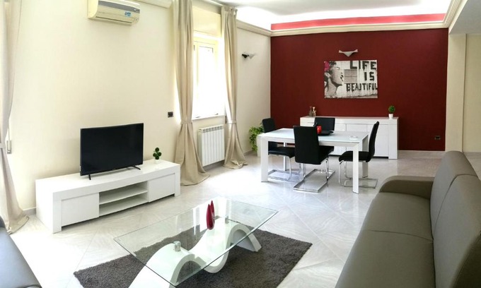 Acradina Apartment | My Place