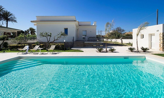 Marsala Villa | My Rental Homes - Villa Emma just a few steps from a large sandy beach and pool