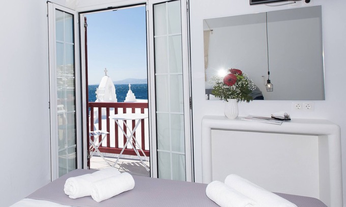 Little Venice Apartment | Myconian Little Venice Sunset suite