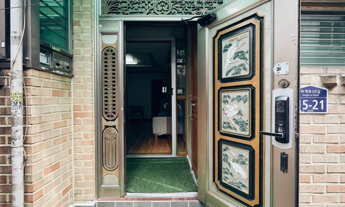 Pil-dong House | ✧MYEONGDONG MAGNIFICIENT✧3BDR+1LIVING✧3MIN