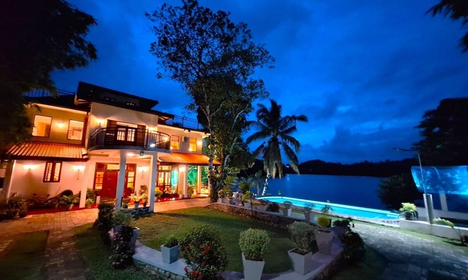 Bandaragama Villa | MYH - Lake Front Pvt Villa with Staff and Includes FREE Breakfast of your choice