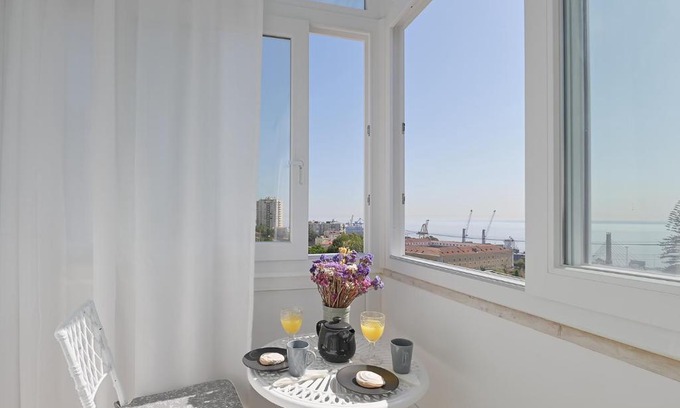 Santa Engracia Apartment | MyPlaceLisbon - Tágides River View