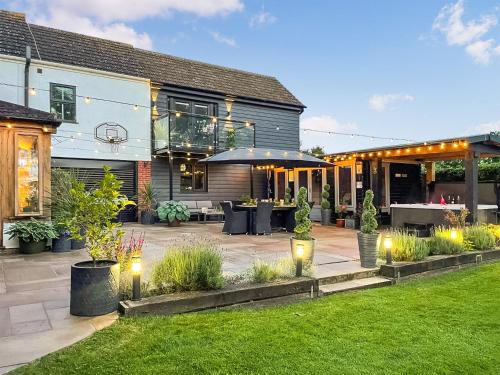 Repps with Bastwick House | Myrtle Cottage