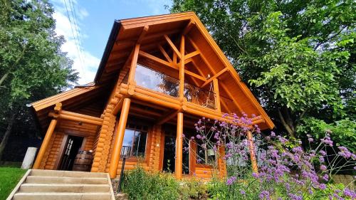 Csucshegy Ski Chalet | Naarden with Sauna and Jacuzzi