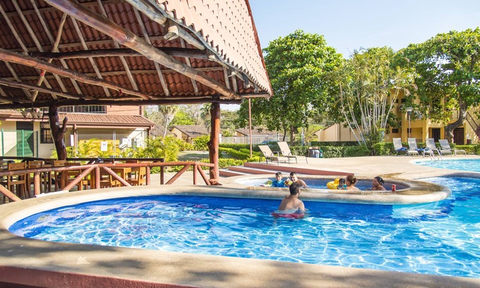 Coco Hotel | Nacazcol - Playas del Coco