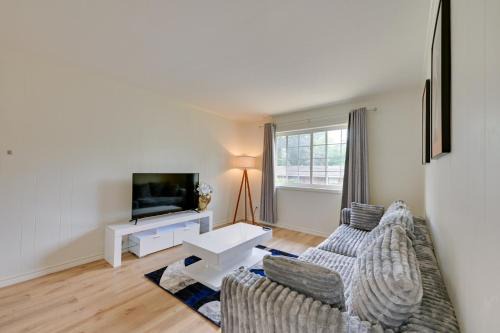 Nacogdoches Apartment | Nacogdoches Condo Half-Mi to SFA Pets Welcome