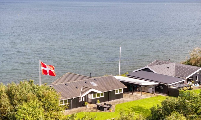 Ronbjerg House | "Næwe" - 10m to the inlet by Interhome