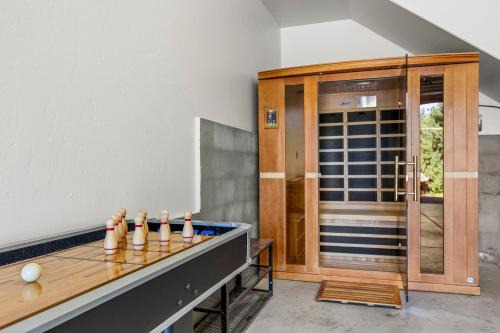 Kachina Village House | Nakai Trail 4-br A-frame Firepit Game Rm Sauna