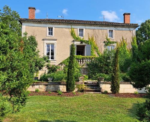 Issigeac House | NAMASTE COTTAGE